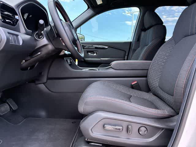 used 2025 Honda Pilot car, priced at $39,295