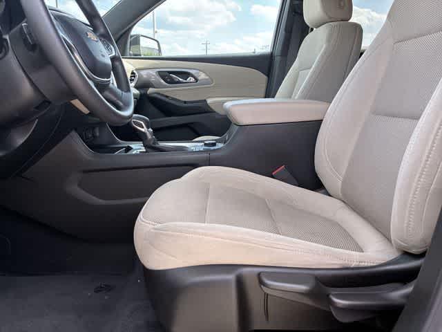 used 2023 Chevrolet Traverse car, priced at $28,895