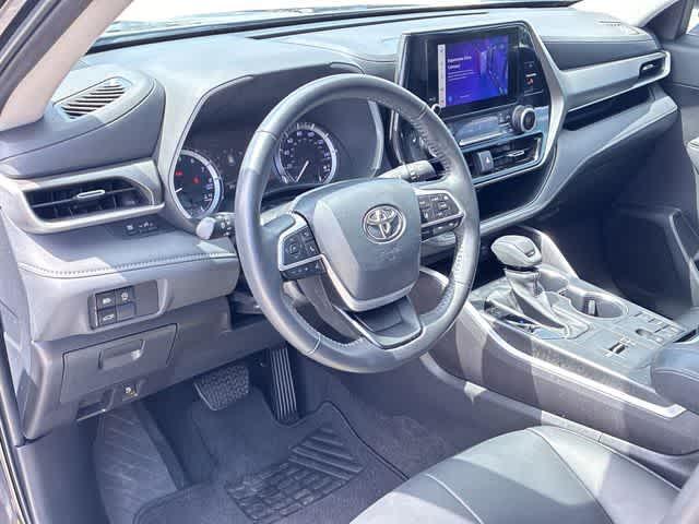used 2024 Toyota Highlander car, priced at $37,520
