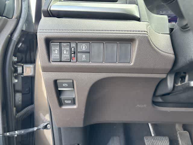 used 2022 Honda Odyssey car, priced at $20,520