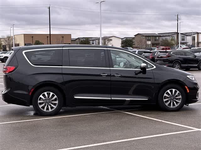 used 2023 Chrysler Pacifica Hybrid car, priced at $23,995