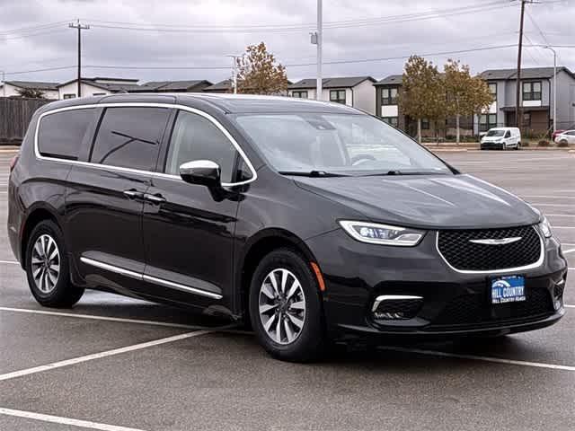 used 2023 Chrysler Pacifica Hybrid car, priced at $23,995