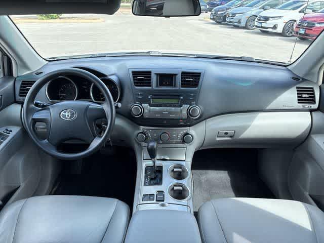 used 2012 Toyota Highlander car, priced at $11,720
