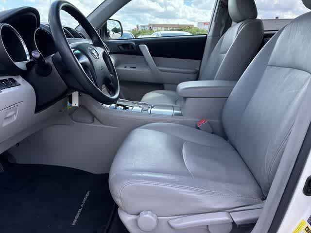 used 2012 Toyota Highlander car, priced at $11,720
