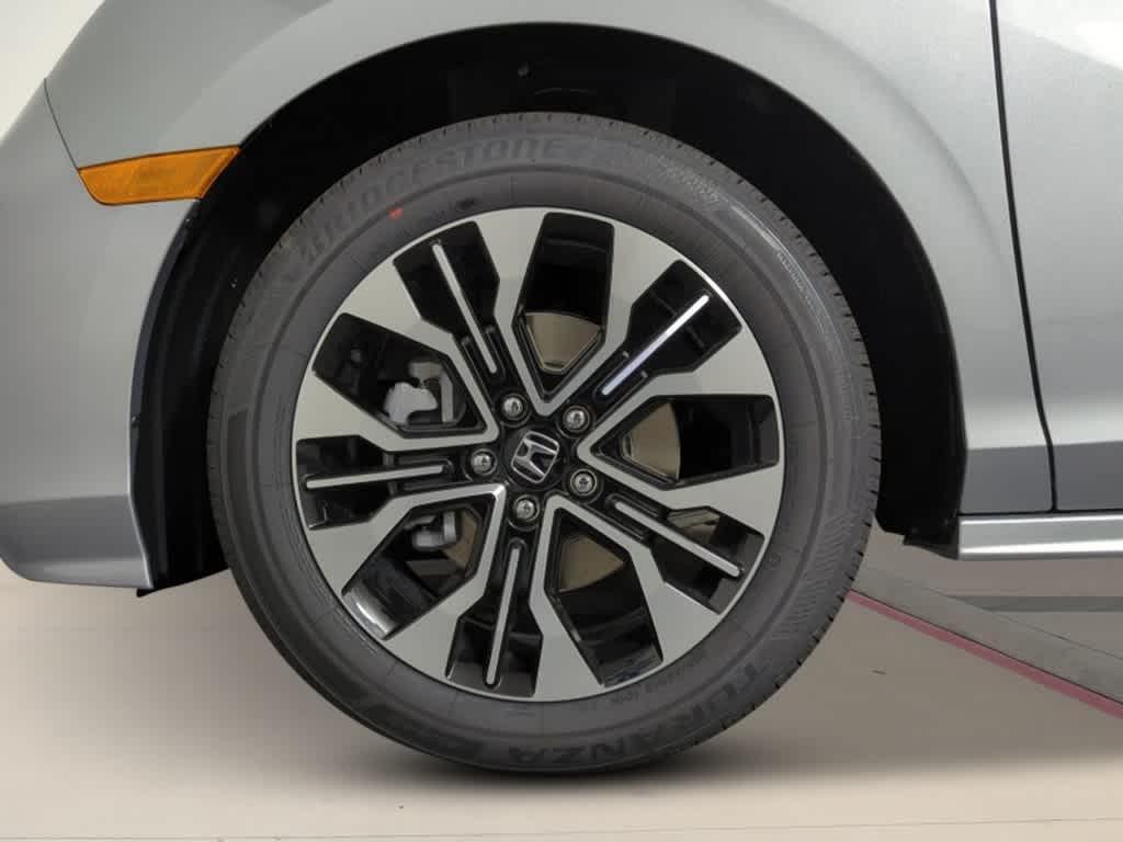 new 2026 Honda Odyssey car, priced at $53,910