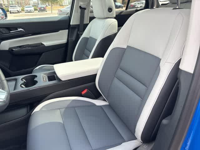 used 2025 Honda Prologue car, priced at $30,000