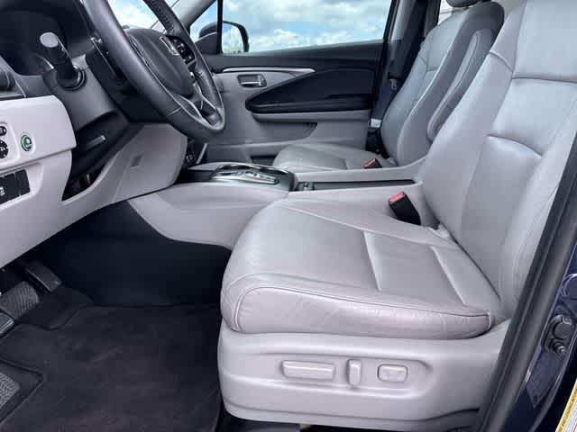 used 2022 Honda Pilot car, priced at $29,920