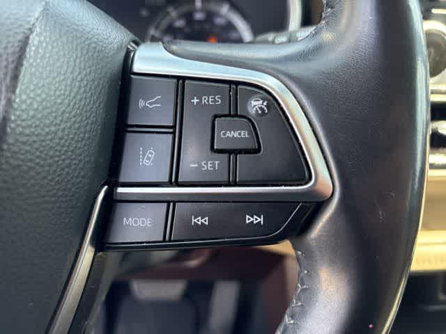 used 2021 Toyota Highlander car, priced at $26,495