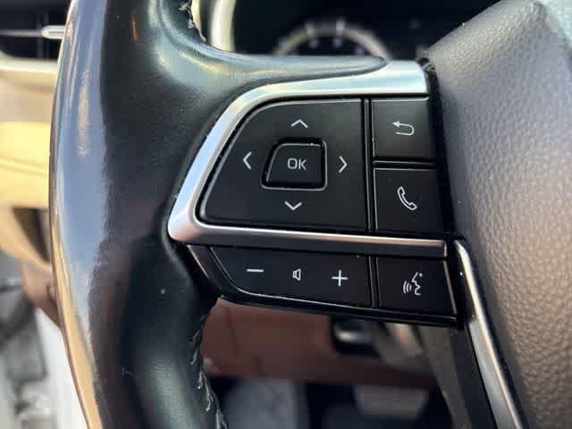 used 2021 Toyota Highlander car, priced at $26,495