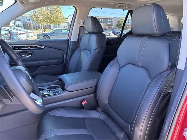 used 2025 Honda Pilot car, priced at $41,095