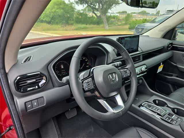 used 2025 Honda Pilot car, priced at $43,395