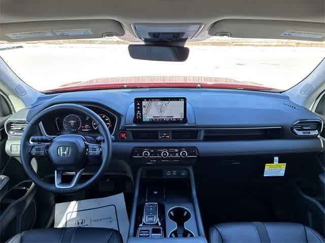 used 2025 Honda Pilot car, priced at $41,095
