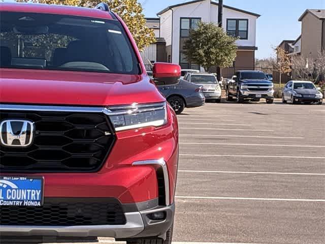 used 2025 Honda Pilot car, priced at $41,095