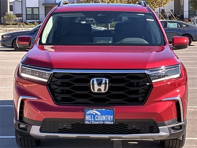 used 2025 Honda Pilot car, priced at $41,095