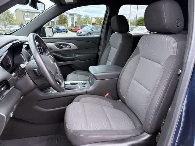 used 2022 Chevrolet Traverse car, priced at $26,595