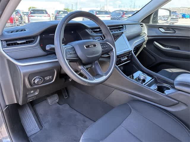used 2024 Jeep Grand Cherokee car, priced at $25,895