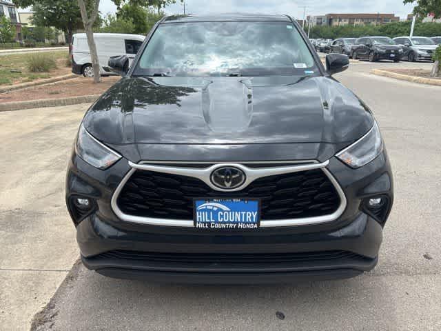 used 2024 Toyota Highlander car, priced at $32,695