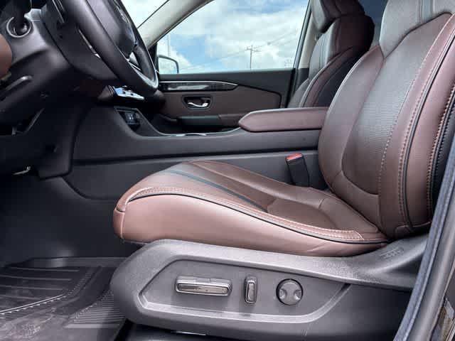 used 2025 Honda Pilot car, priced at $43,695