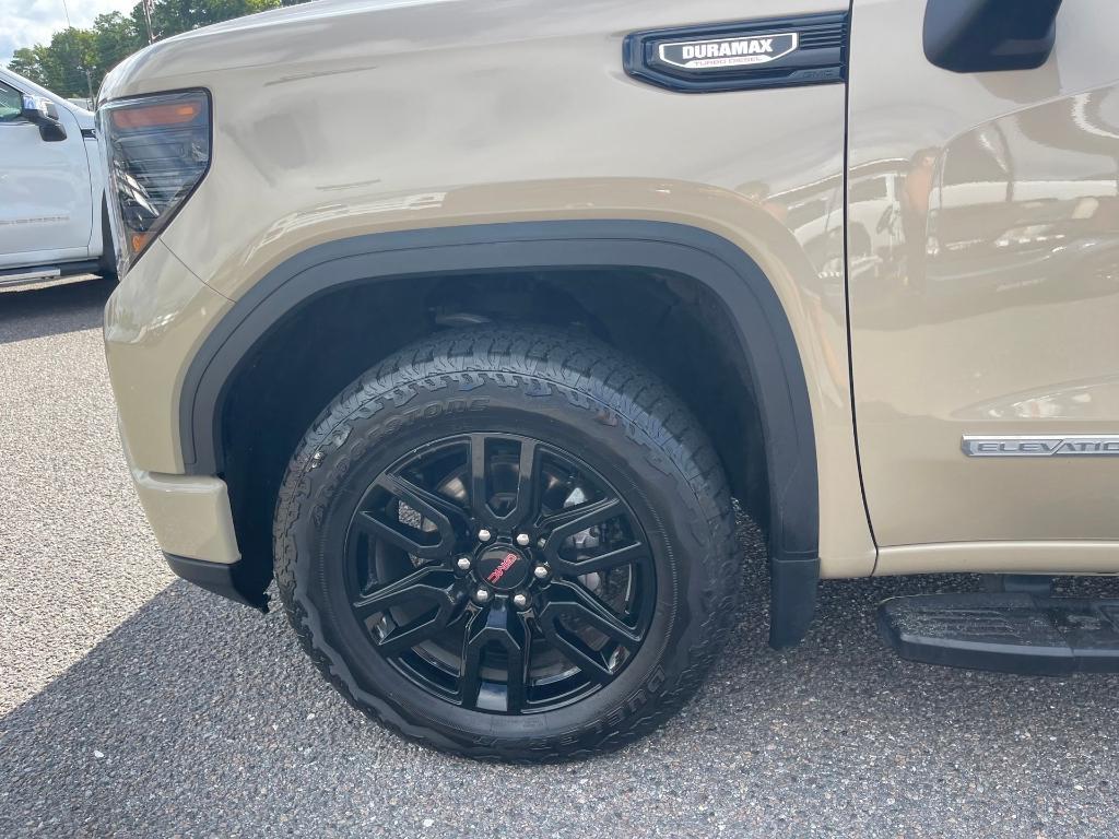 used 2022 GMC Sierra 1500 car, priced at $45,900