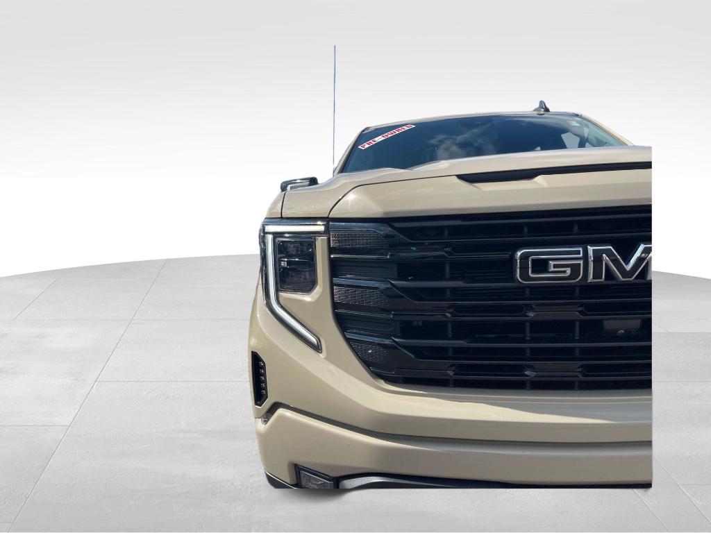 used 2022 GMC Sierra 1500 car, priced at $45,900