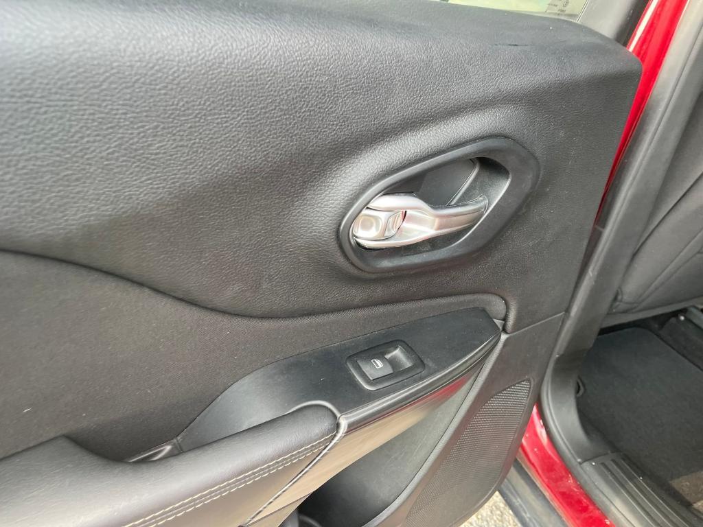used 2017 Jeep Cherokee car, priced at $11,399