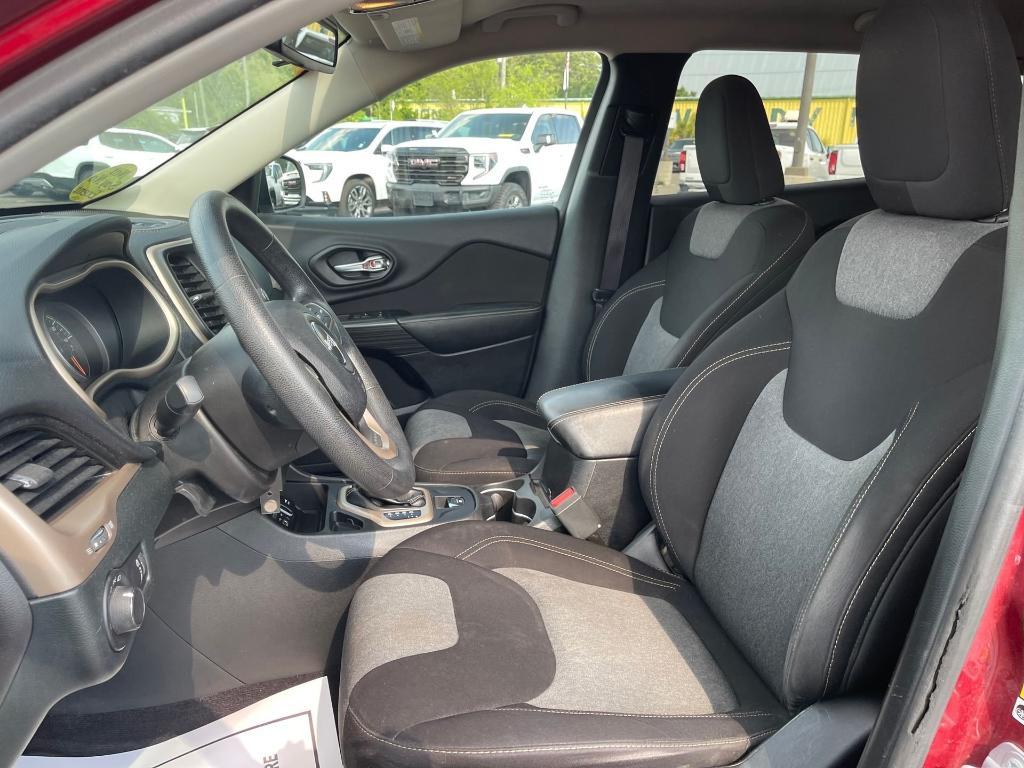 used 2017 Jeep Cherokee car, priced at $11,399