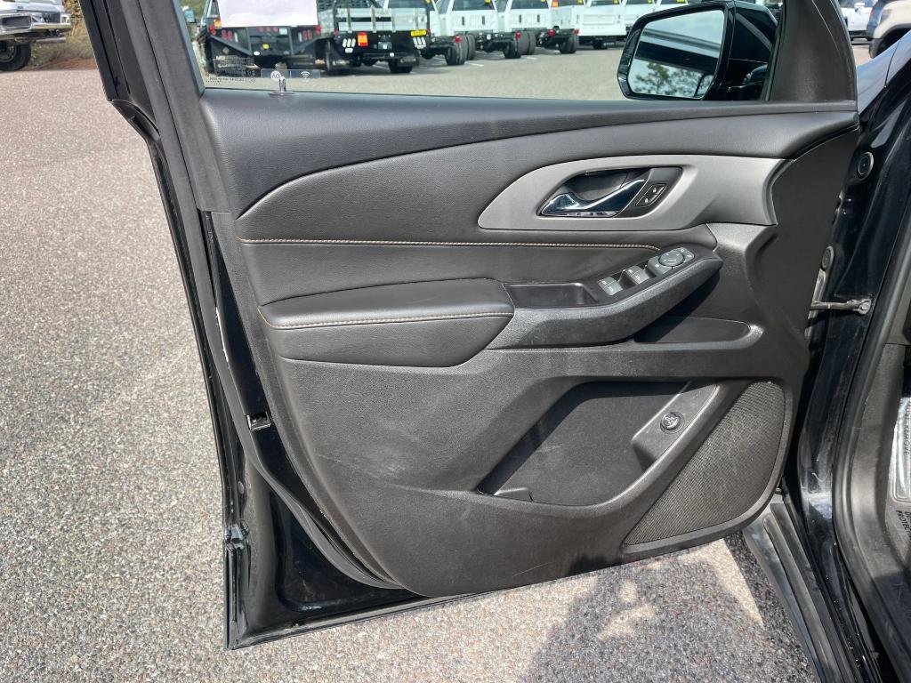 used 2020 Chevrolet Traverse car, priced at $19,290