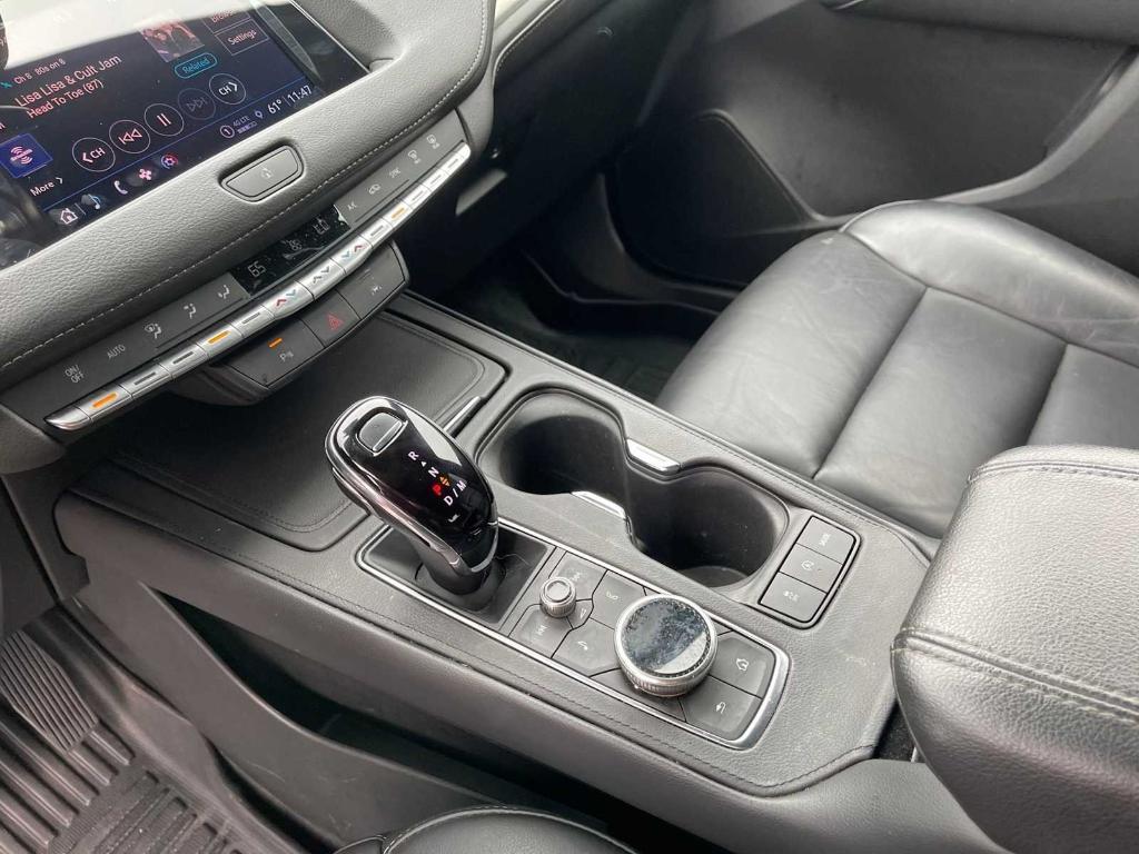 used 2023 Cadillac XT4 car, priced at $23,998