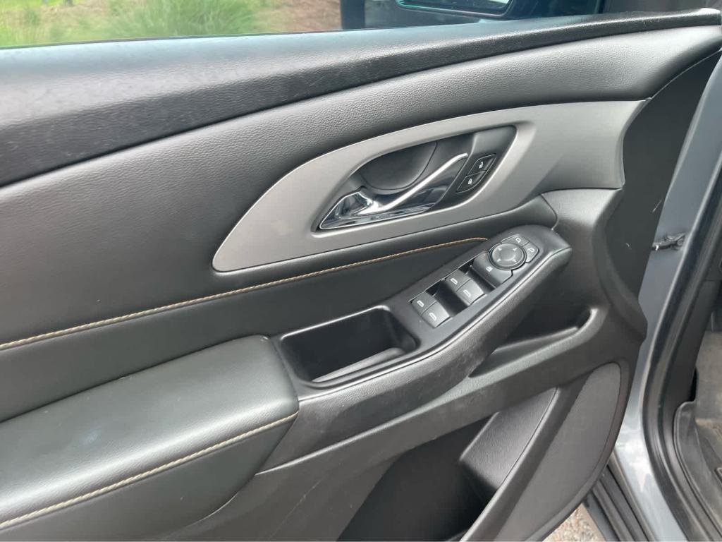 used 2018 Chevrolet Traverse car, priced at $17,900