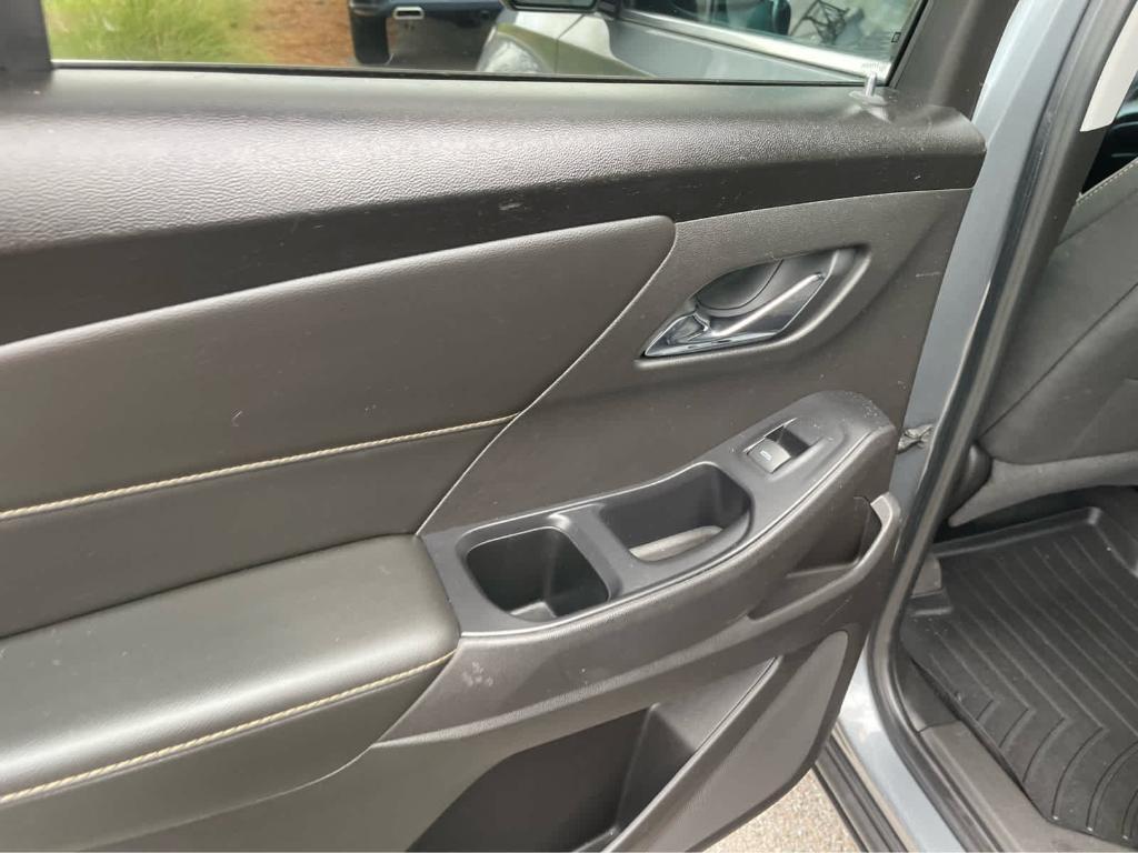 used 2018 Chevrolet Traverse car, priced at $17,900