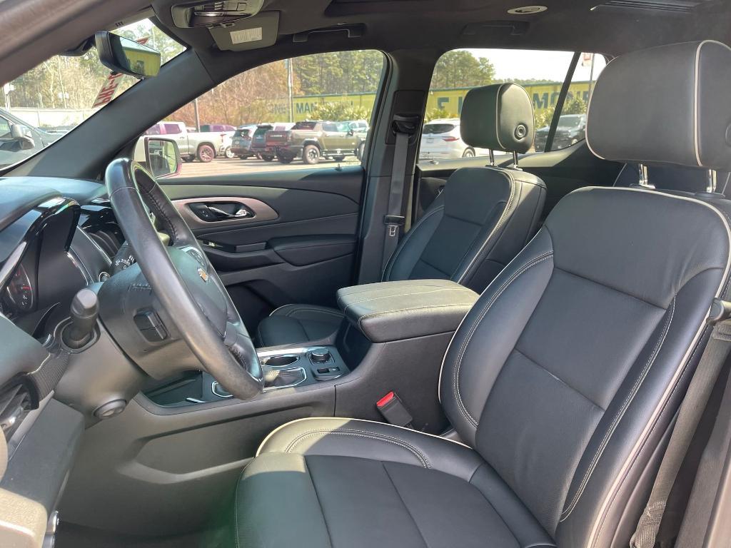 used 2022 Chevrolet Traverse car, priced at $32,000