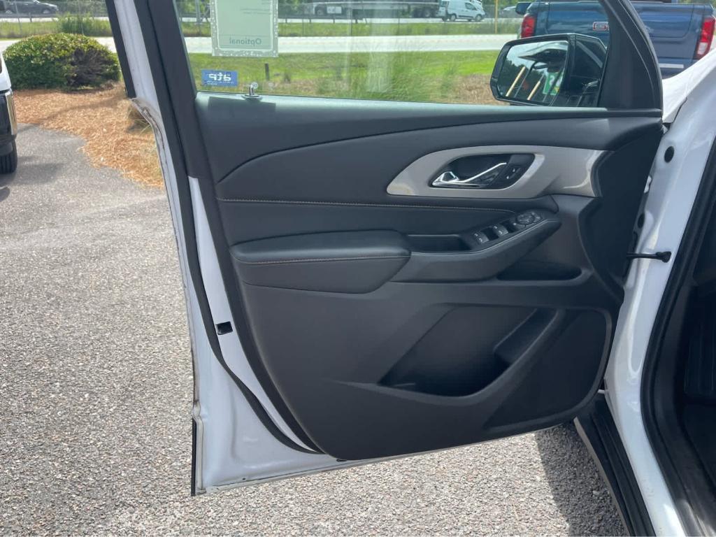 used 2018 Chevrolet Traverse car, priced at $16,550