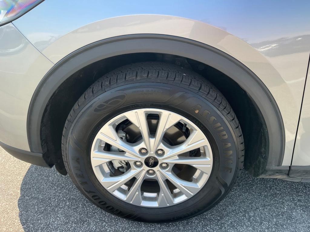 used 2024 Ford Escape car, priced at $20,690