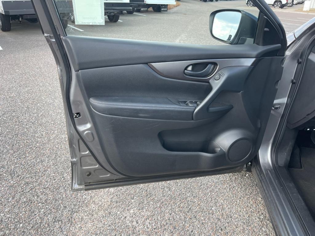 used 2021 Nissan Rogue Sport car, priced at $17,200