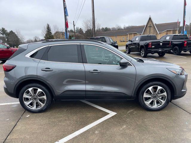 used 2025 Ford Escape car, priced at $26,997