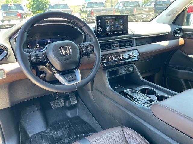 used 2023 Honda Pilot car, priced at $41,988