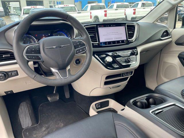 used 2024 Chrysler Pacifica car, priced at $27,975