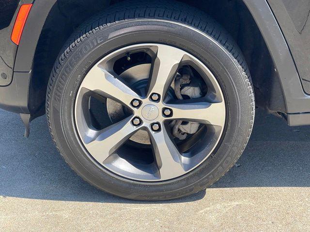 used 2023 Jeep Grand Cherokee car, priced at $30,899
