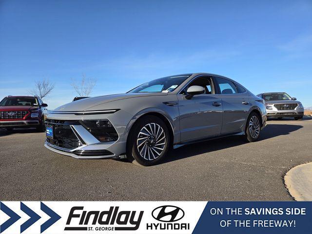 used 2025 Hyundai Sonata Hybrid car, priced at $32,635