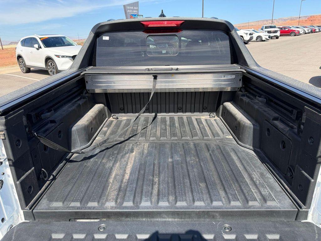 used 2025 Hyundai SANTA CRUZ car, priced at $34,214