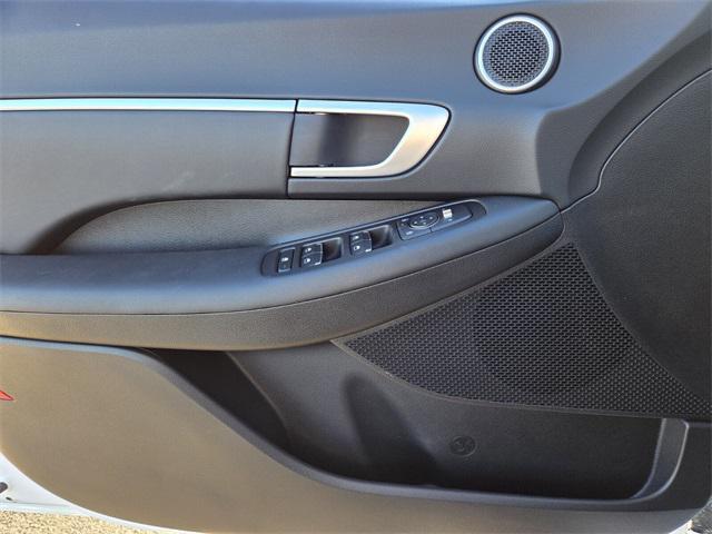 new 2026 Hyundai Sonata Hybrid car, priced at $31,350