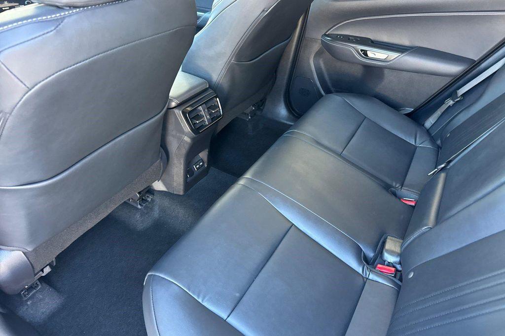 Lexus NX view 25