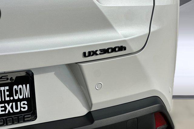 new 2025 Lexus UX 300h car, priced at $45,323