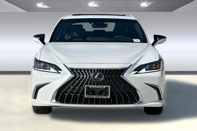 new 2024 Lexus ES 300h car, priced at $47,015