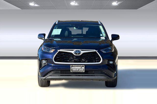 used 2024 Toyota Highlander car, priced at $35,996