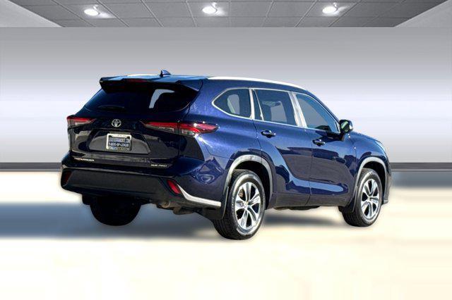 used 2024 Toyota Highlander car, priced at $35,996