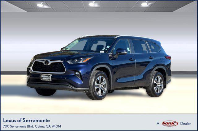 used 2024 Toyota Highlander car, priced at $35,996