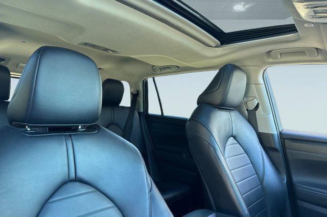 used 2024 Toyota Highlander car, priced at $35,996