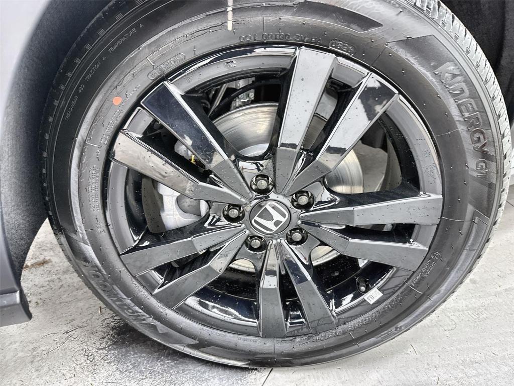 new 2026 Honda HR-V car, priced at $32,105