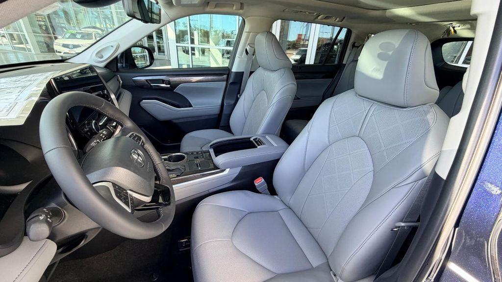 new 2026 Toyota Highlander Hybrid car, priced at $59,793